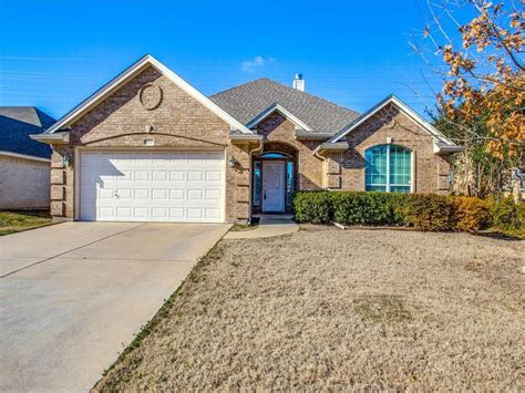 laine_8464|8464 Arroyo Lane, Benbrook, TX 76126 .